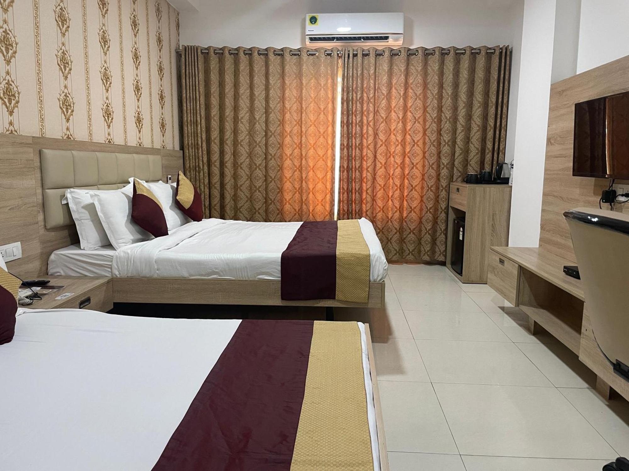 Hotel Seth Murlidhar Seva Sadan-near Prem Mandir