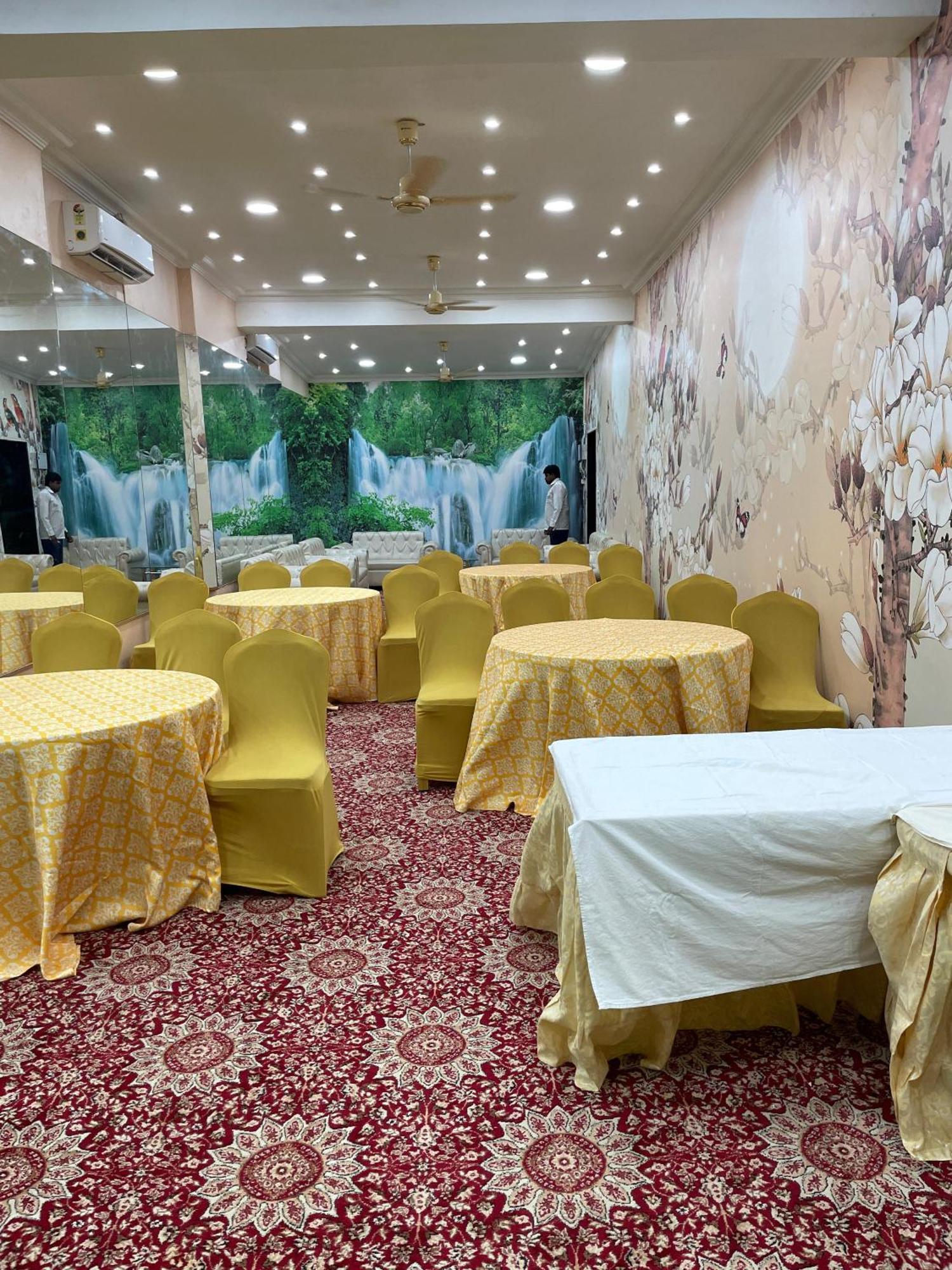 Hotel Seth Murlidhar Seva Sadan-near Prem Mandir Vrindavan